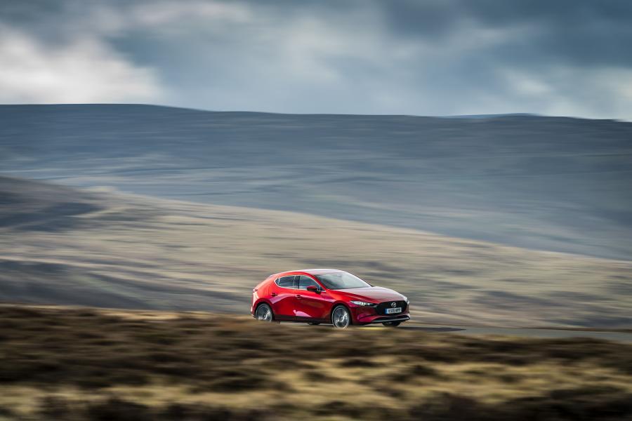  Mazda3 Skyactiv-G Sport Lux Hatchback 2019 года  (UK) (фото 37 из 91)
